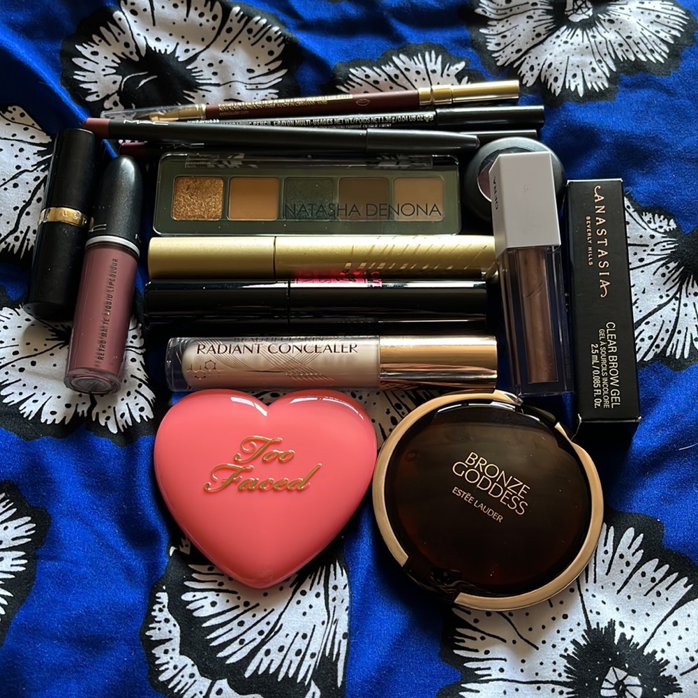 Makeup Set Incl Mac Too Faced Ofra Charlotte Tillbury
